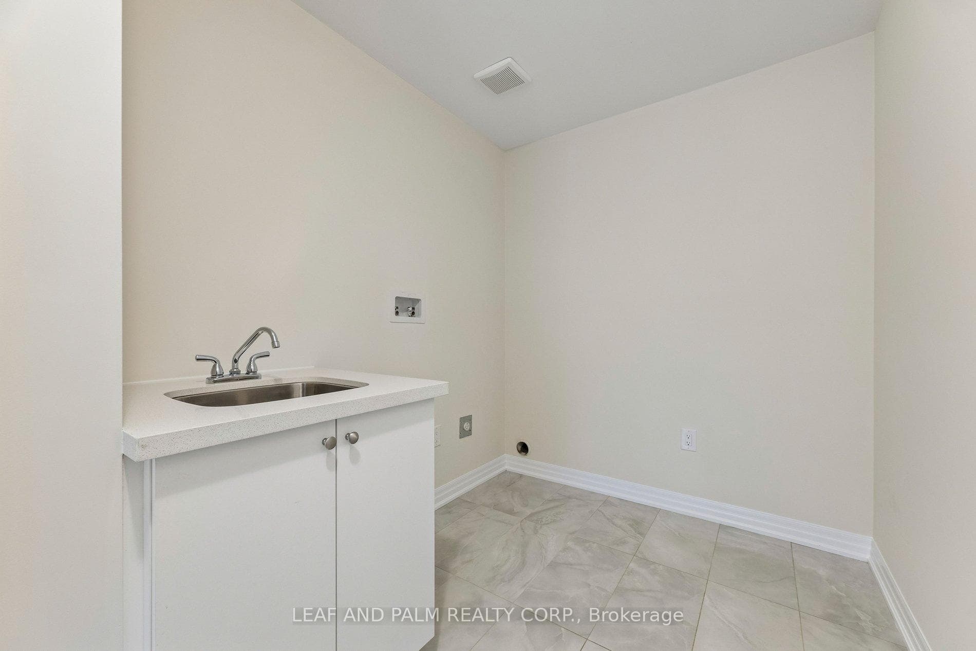 79 Ed Ewert Avenue photo 18