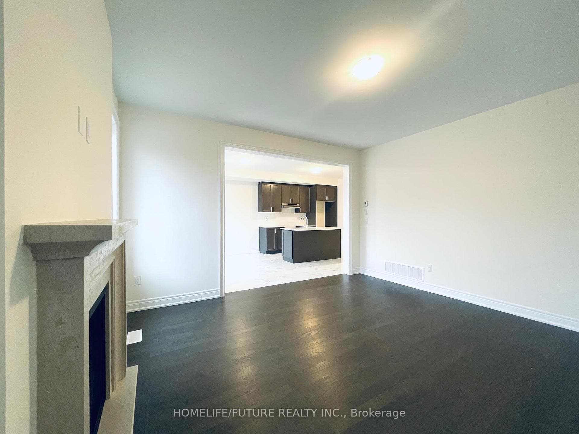 15 Wesley Brooks Street photo 7