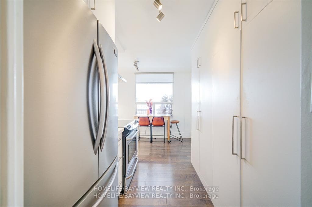 115 Antibes Drive Unit 806 photo 26