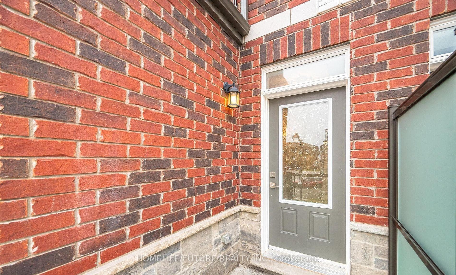 445 Ontario Street Unit 133 photo 2