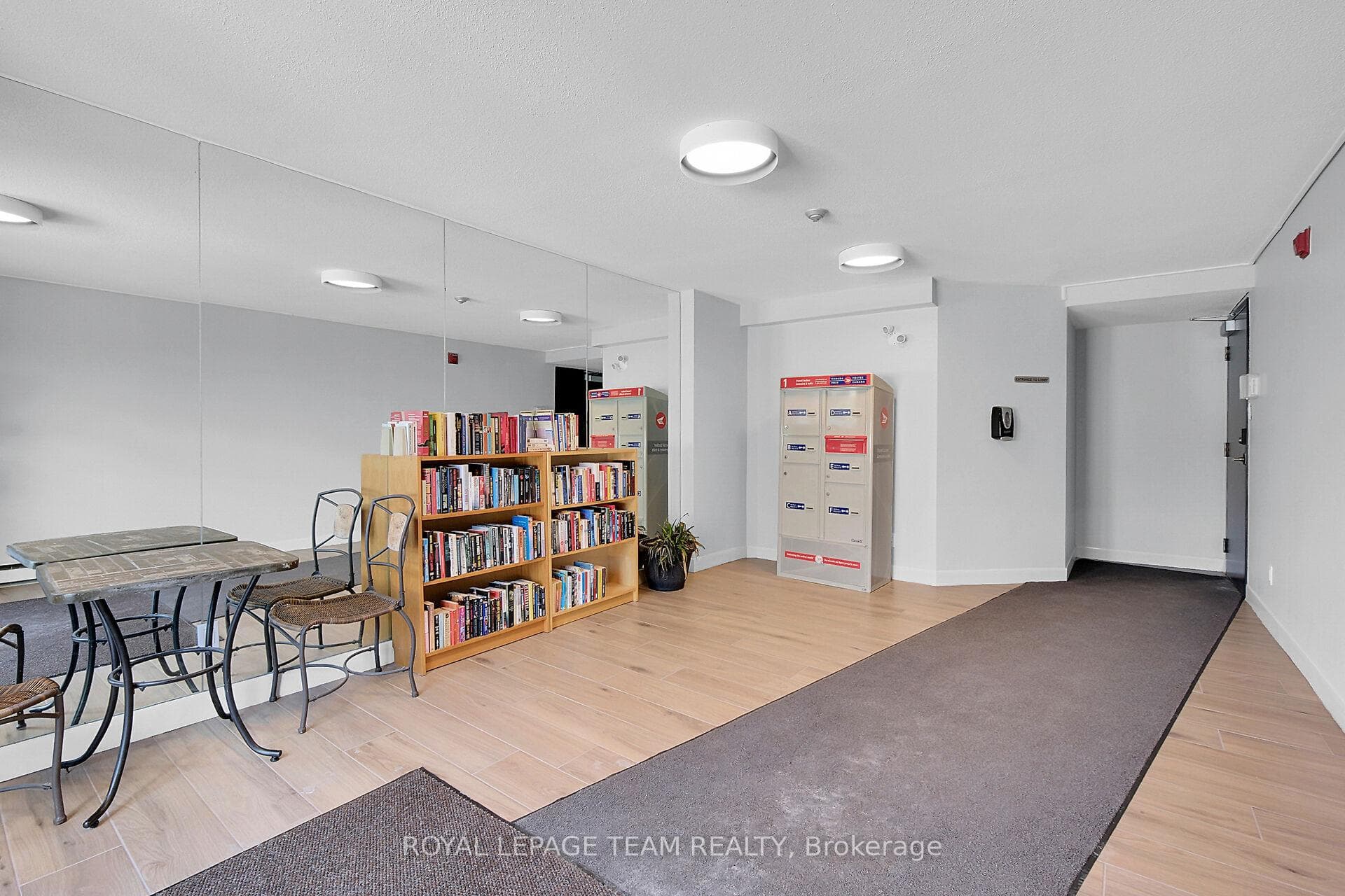 Party/meeting room