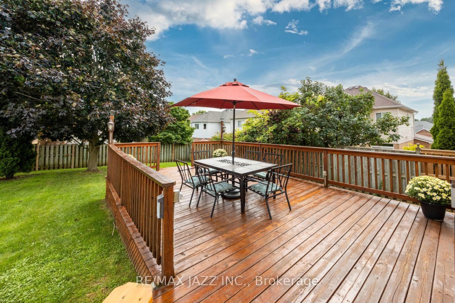 1035 Beatrice Street photo 31
