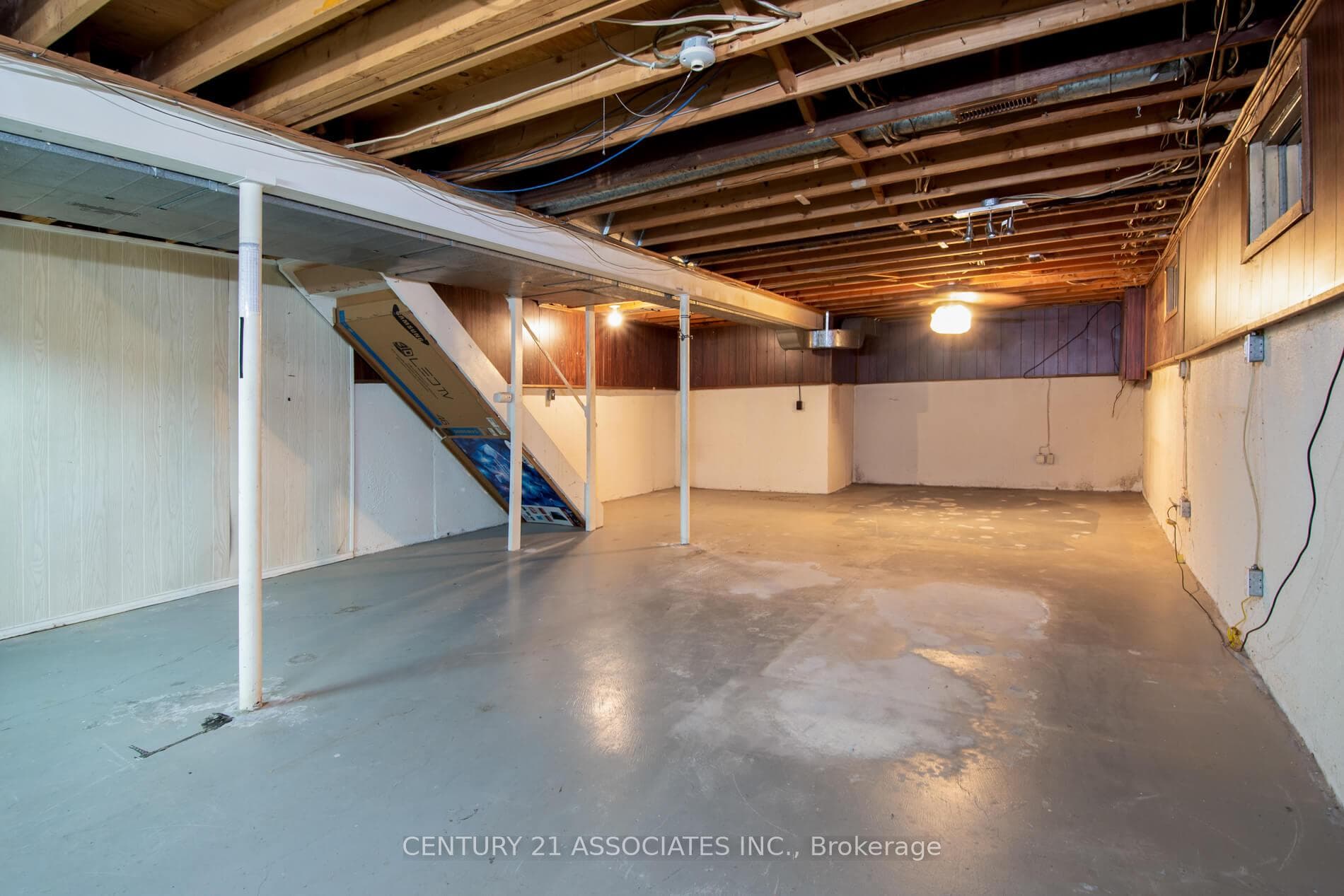 120 Elgin Drive photo 25