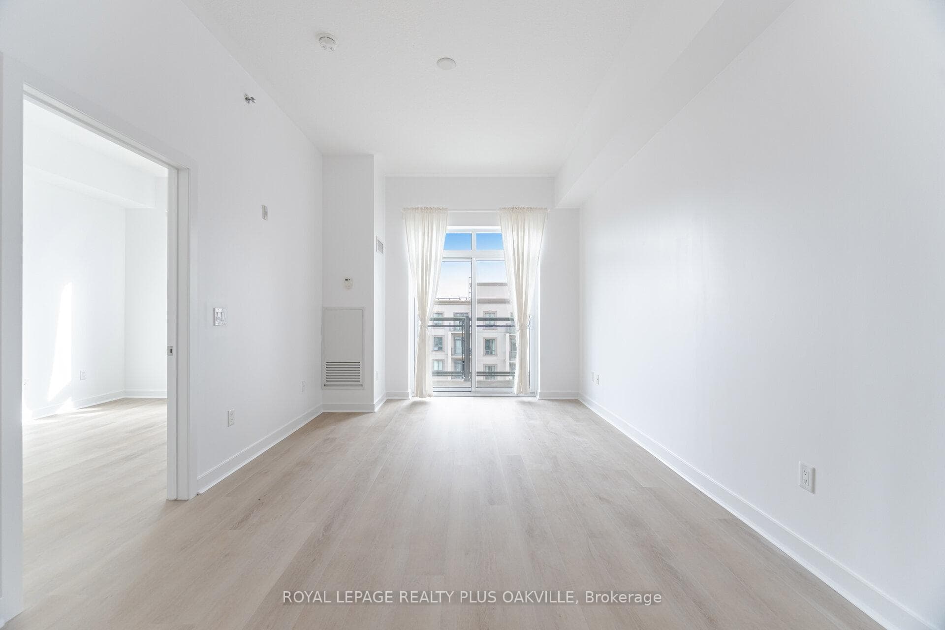 2486 Old Bronte Road Unit 804 photo 12