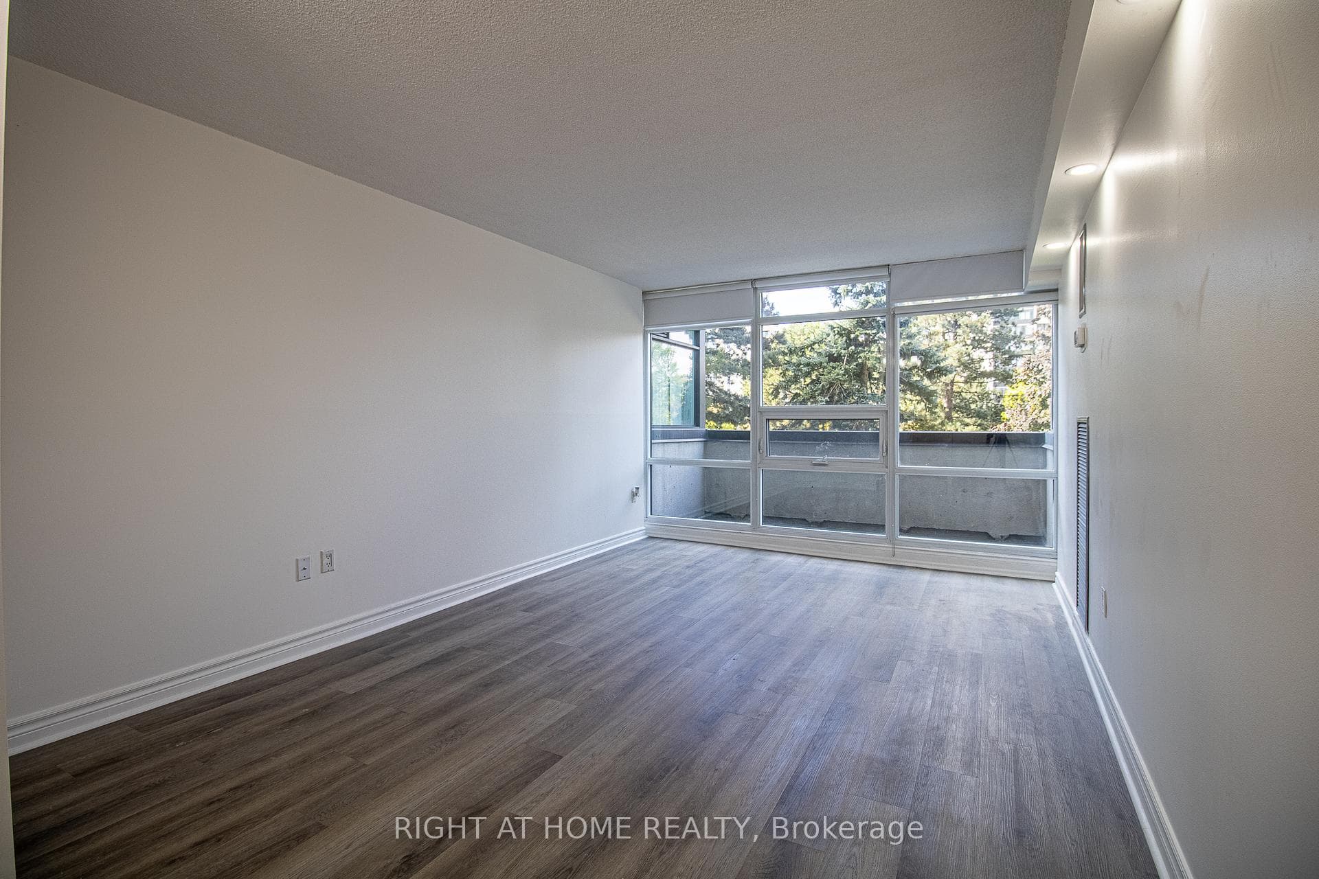 3303 Don Mills Road Unit 201 photo 18