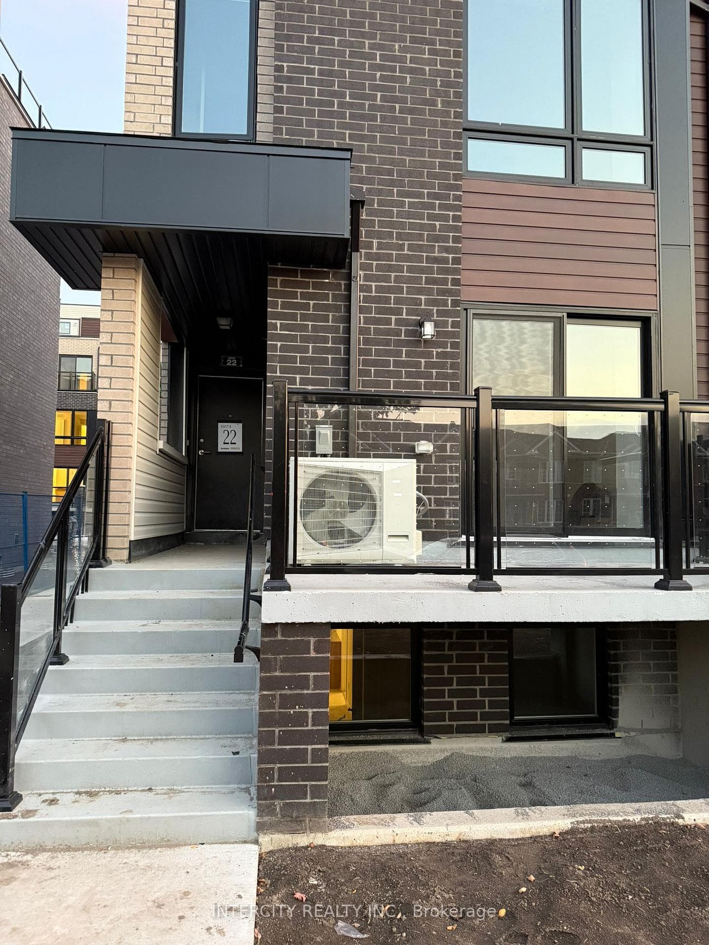 235 McLevin Avenue Unit 20 photo 2
