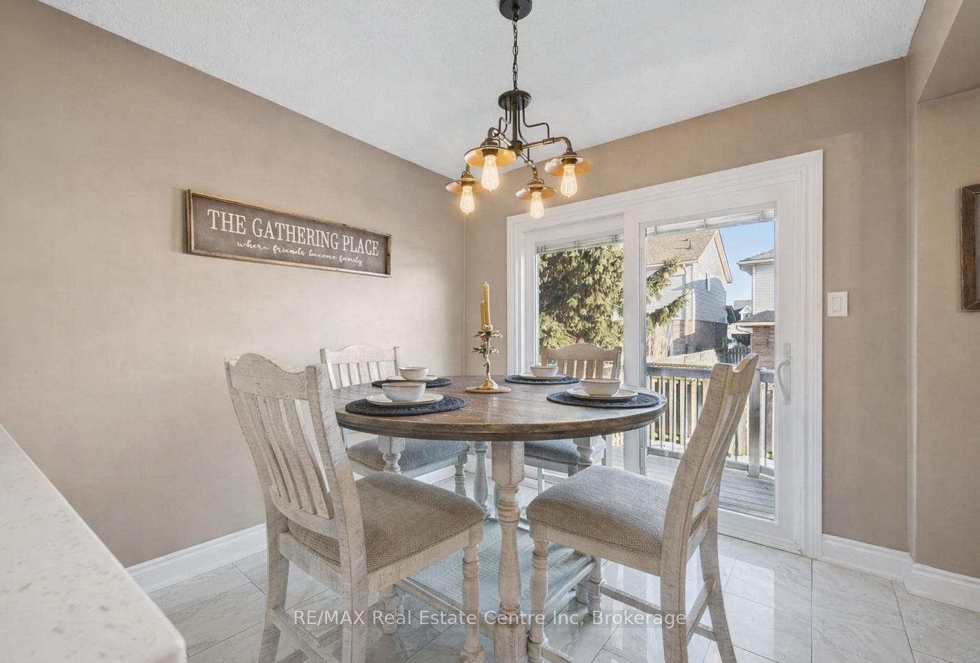 98 CEDARVALE Avenue photo 5