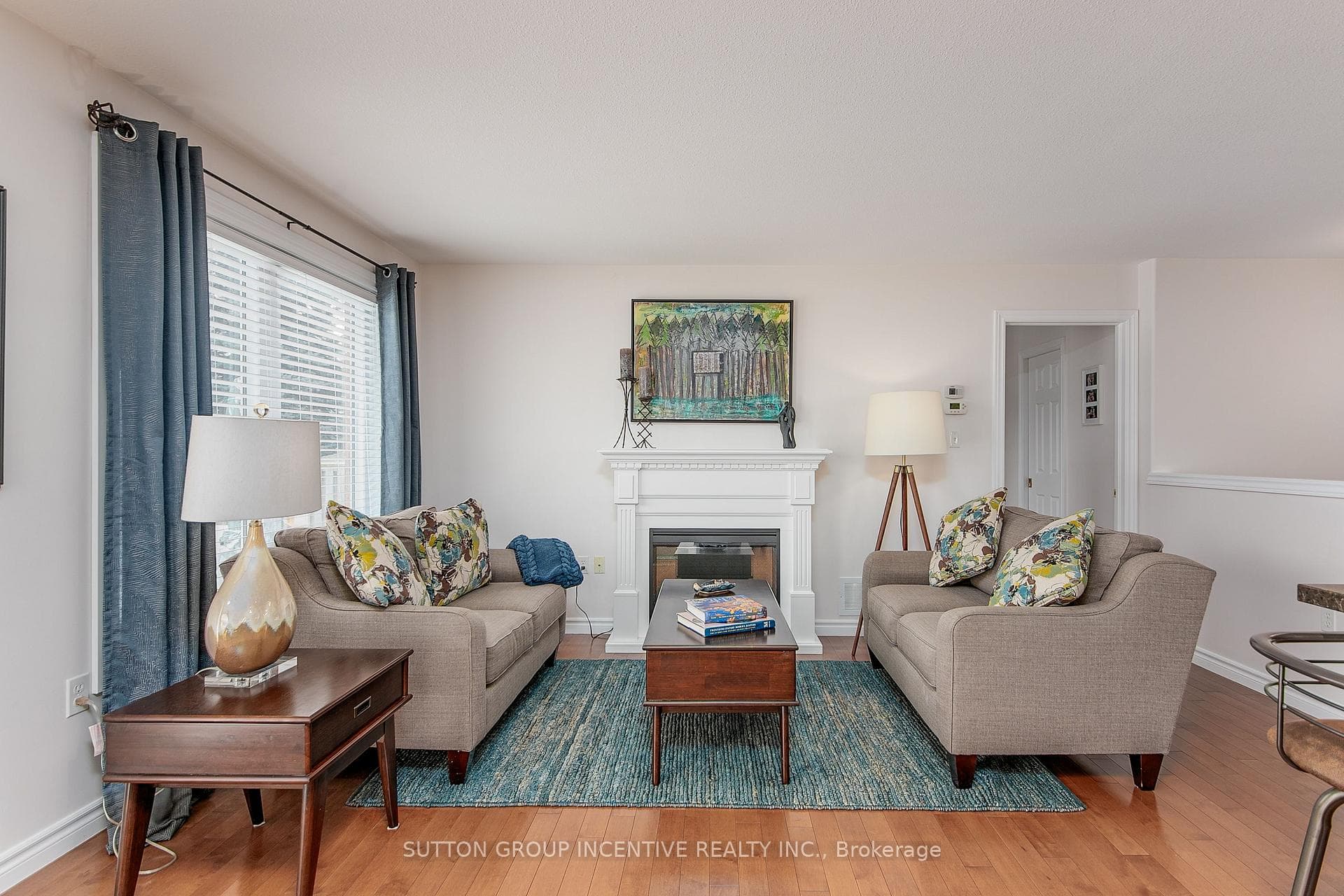 102 Seline Crescent photo 15