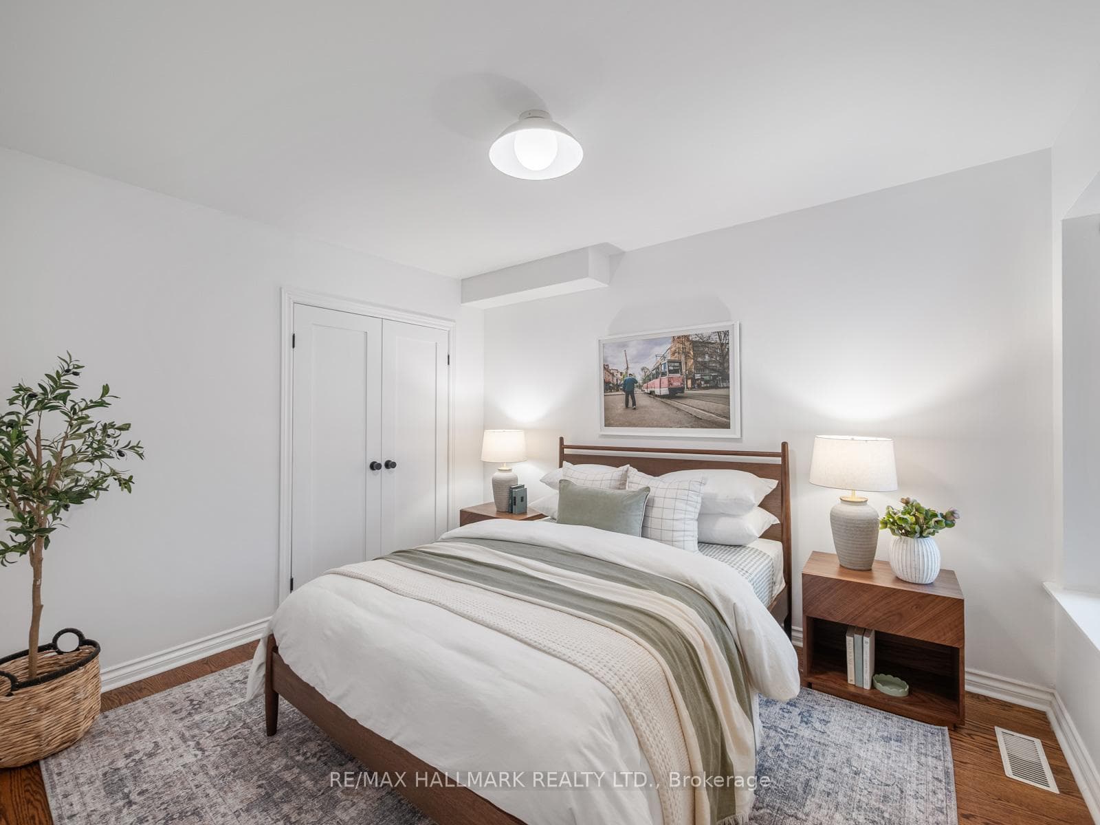 16 Bain Avenue photo 21