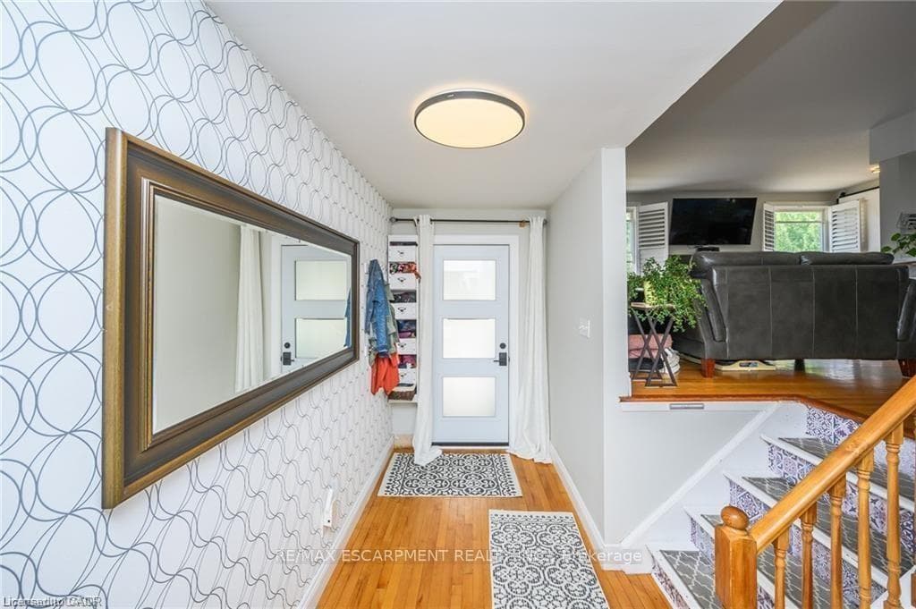551 Chamberlain Road Unit UPPER photo 3