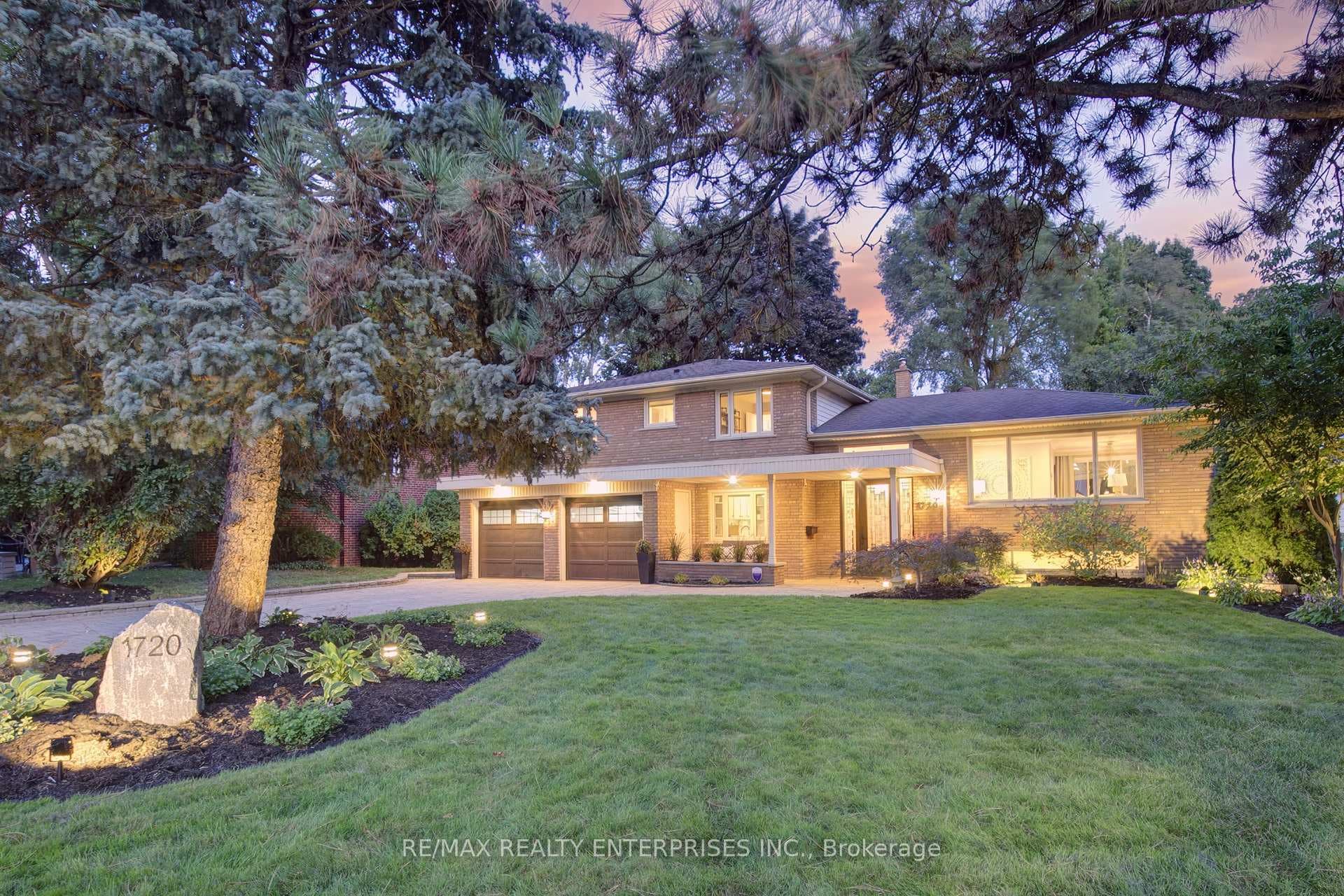 1720 Valentine Gardens photo 1