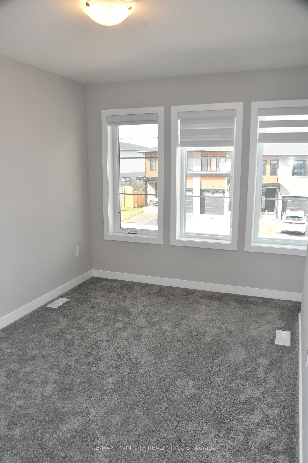 930 Robert Ferrie Drive photo 7