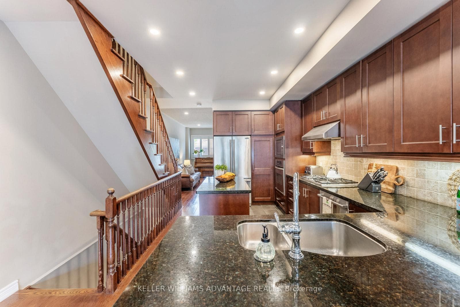 1848 Lake Shore Boulevard photo 6