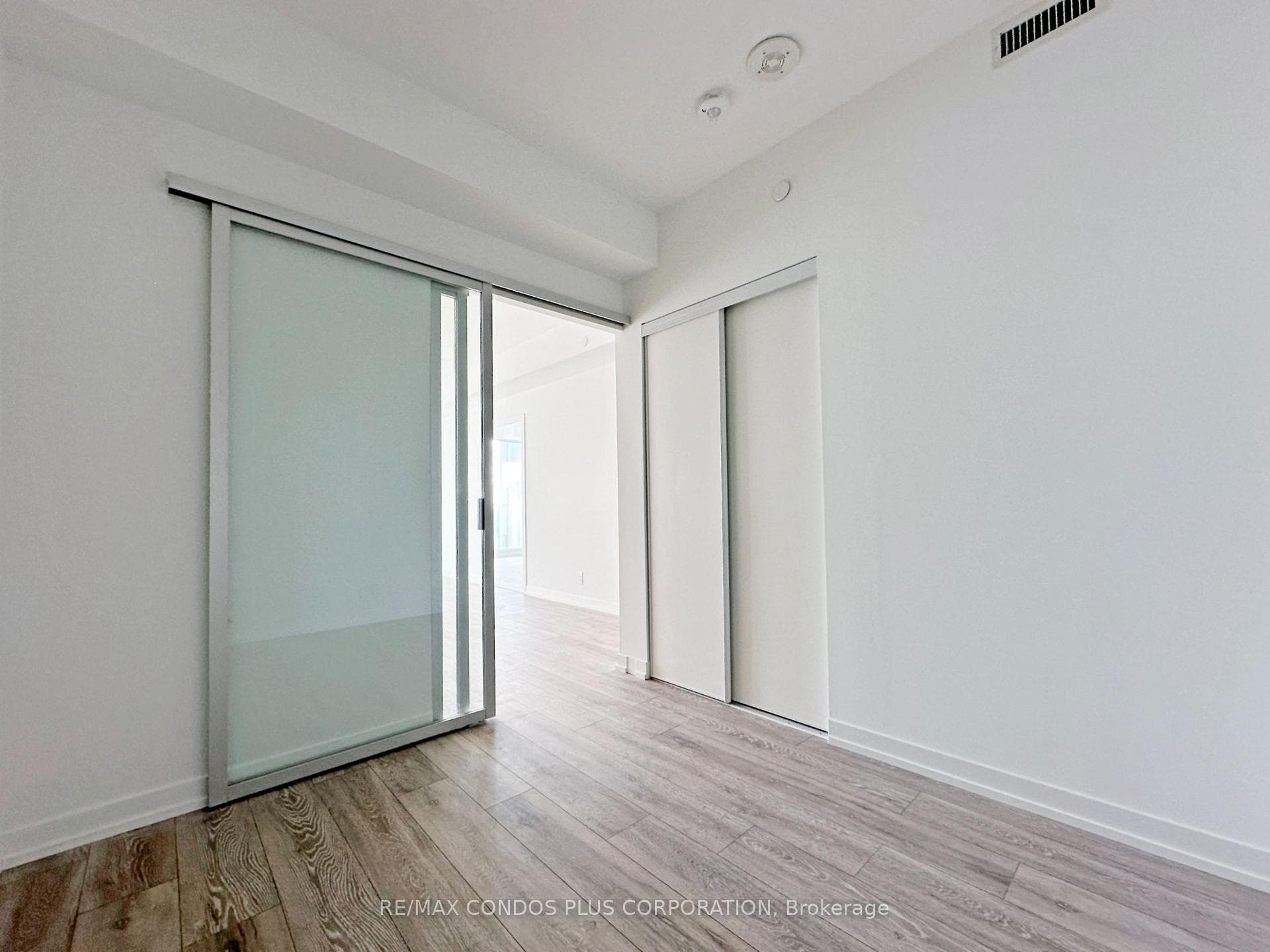2020 Bathurst Street Unit 1117 photo 11