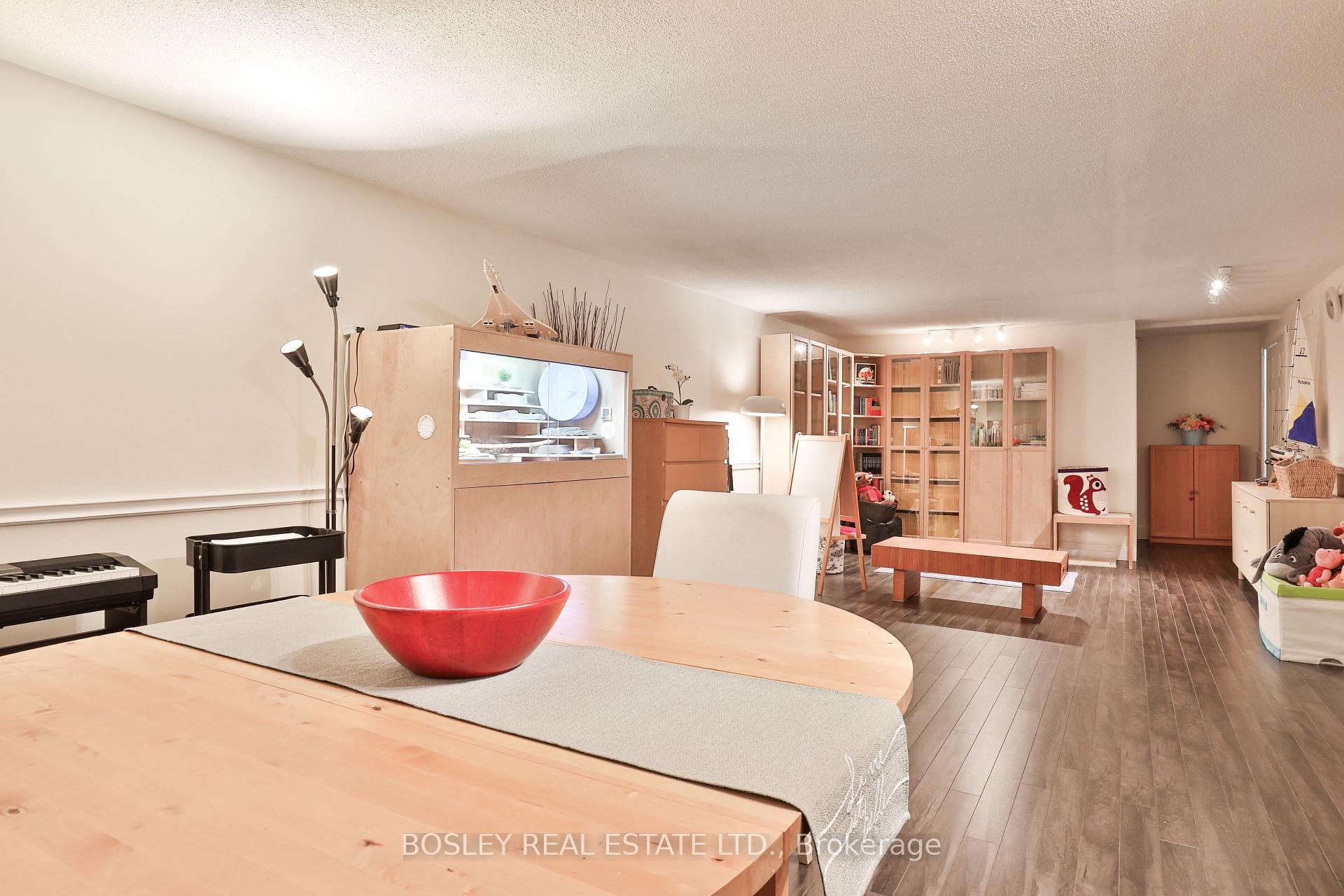 1250 Mississauga Valley Boulevard Unit 4 photo 29