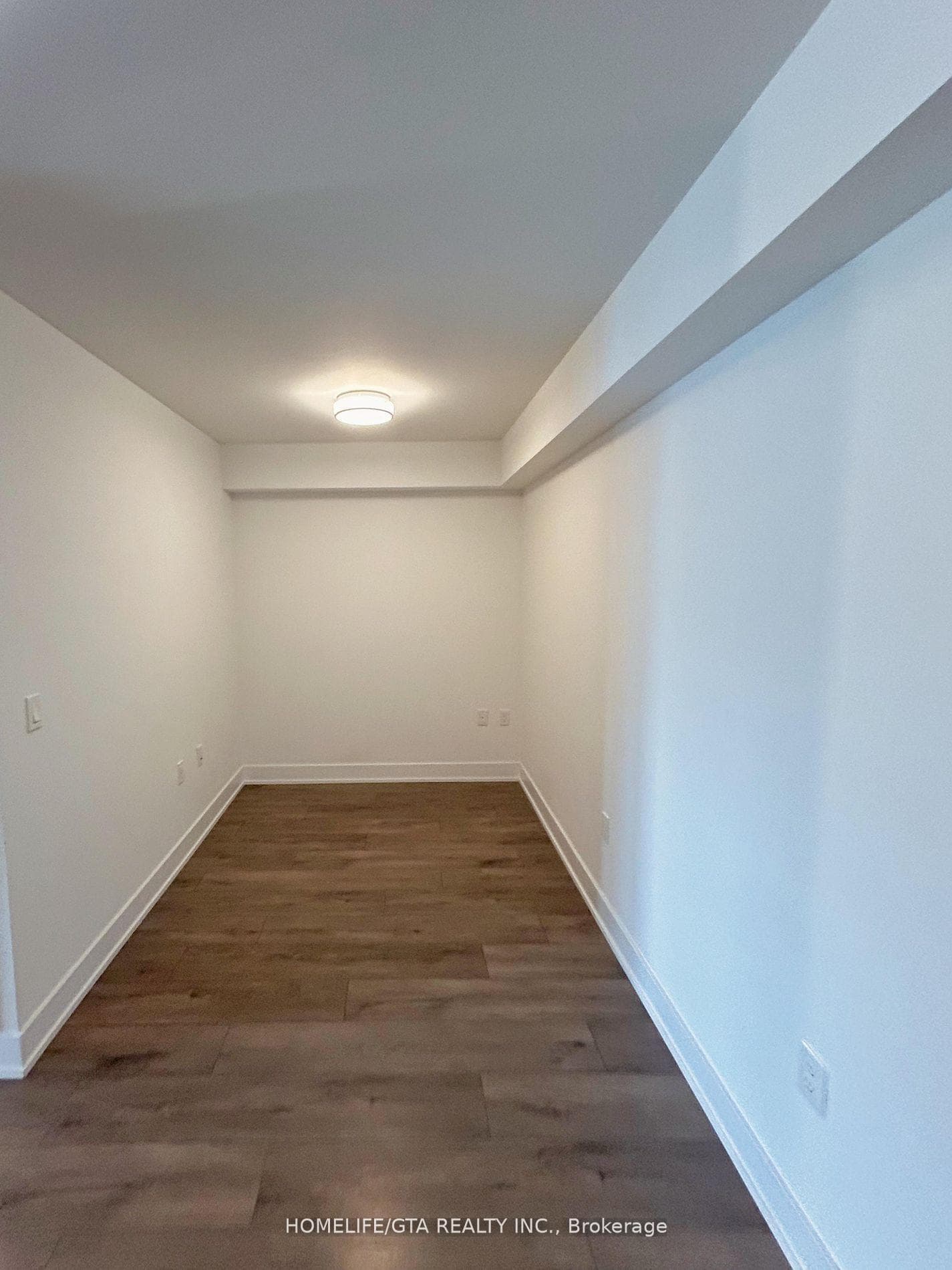 575 Bloor Street Unit 1810 photo 3