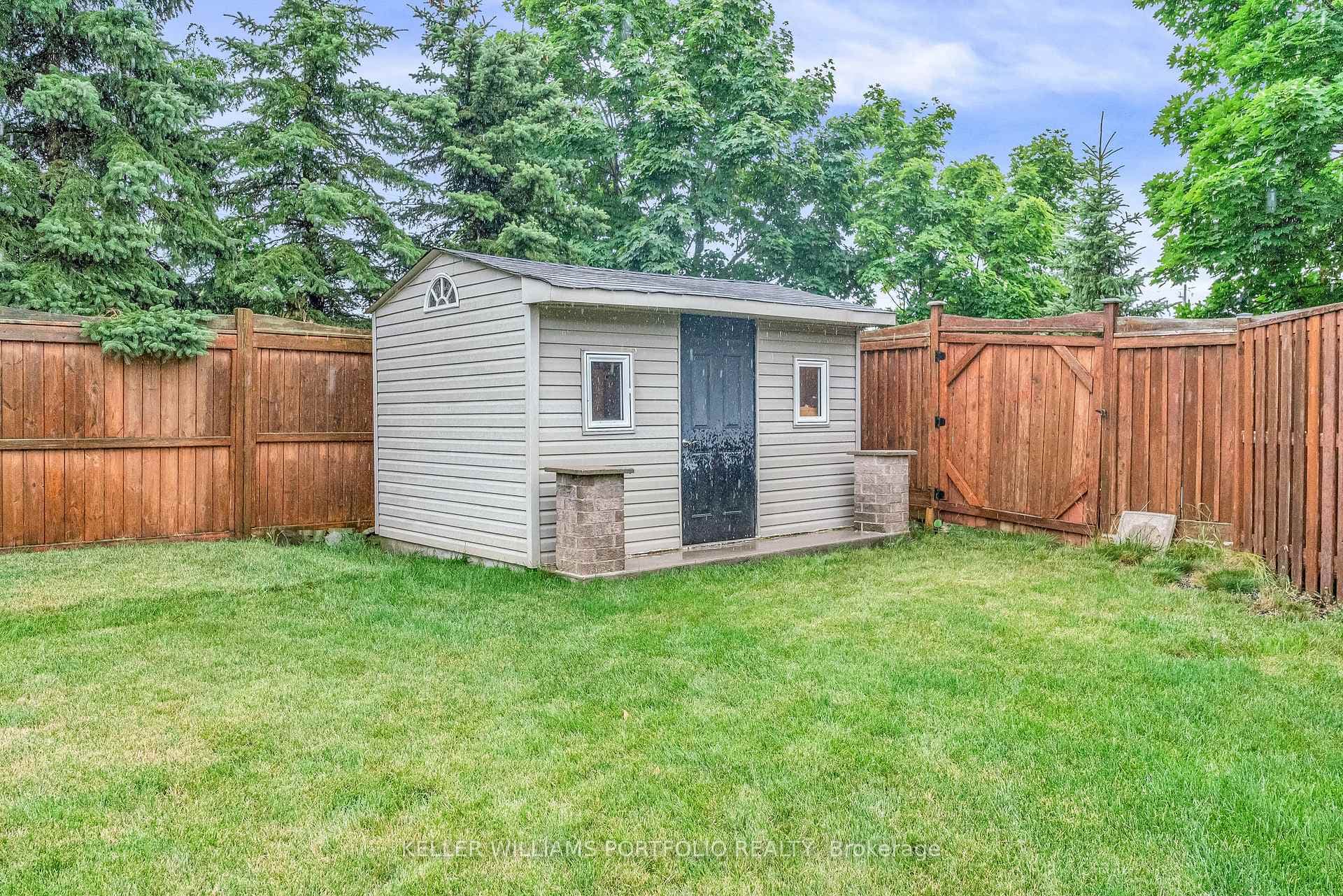 63 Umbria Crescent photo 37