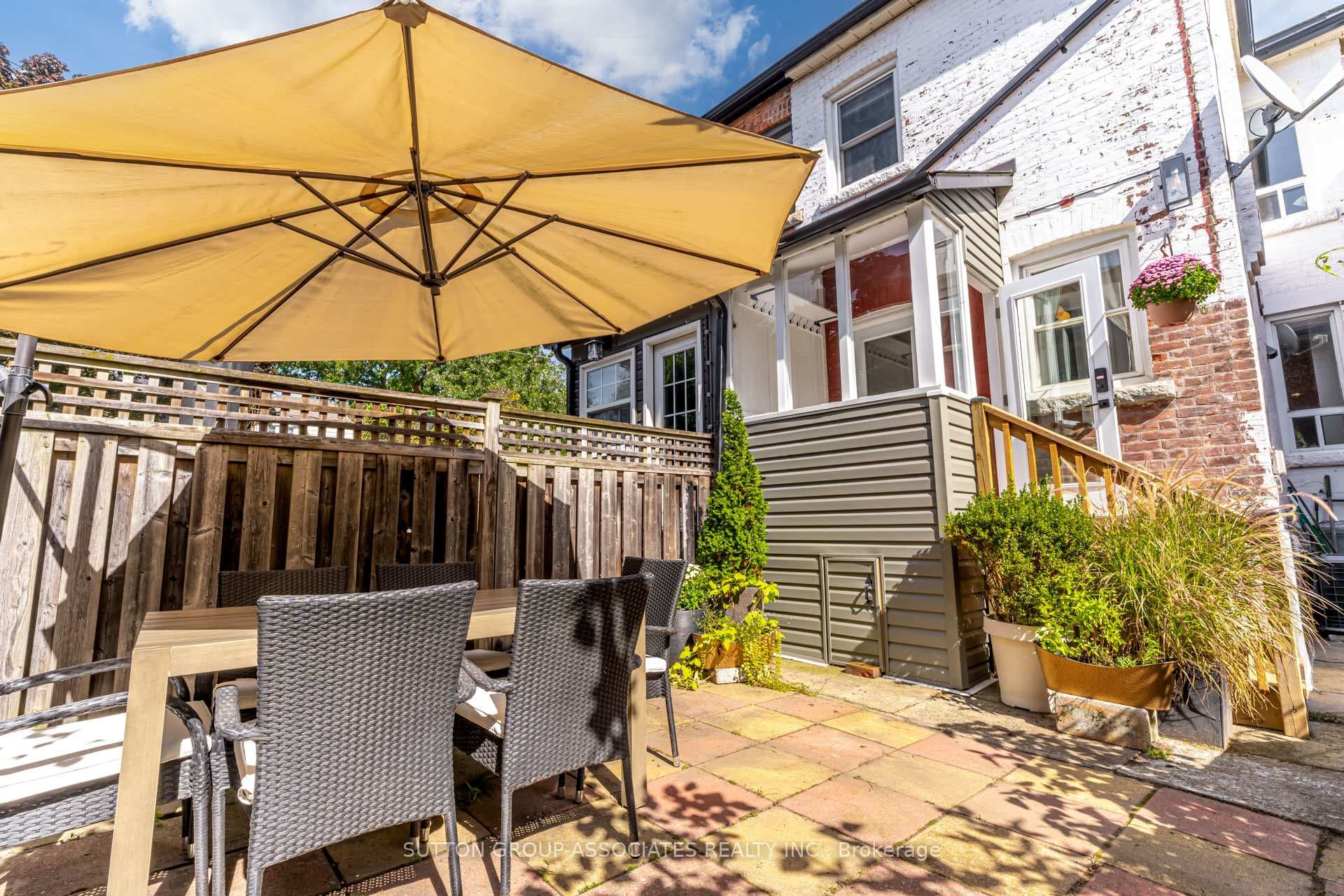 168 Gilmour Avenue photo 38