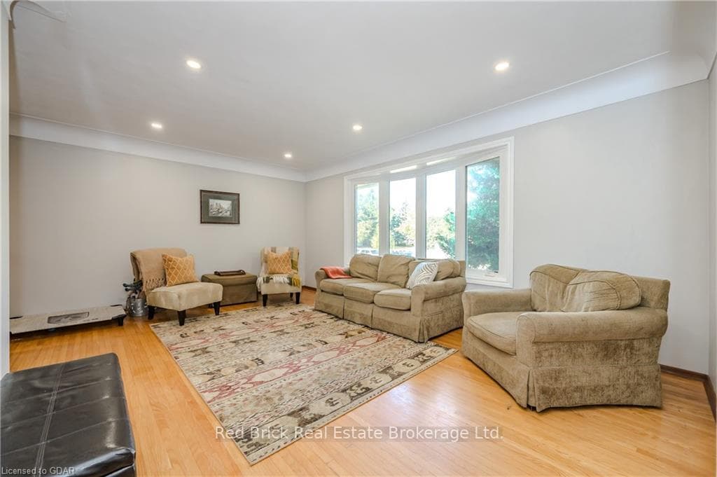 59 JUNE Avenue photo 5