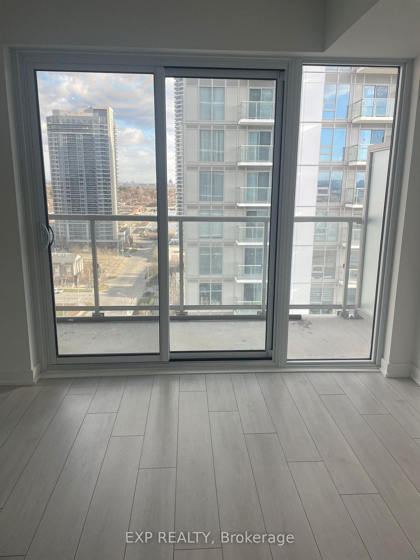 2031 Kennedy Road Unit 1722 photo 19