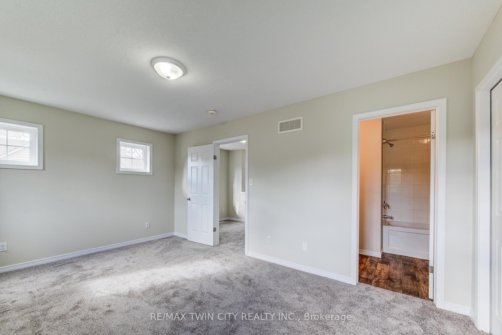 50 Pinnacle Drive Unit 40 photo 27