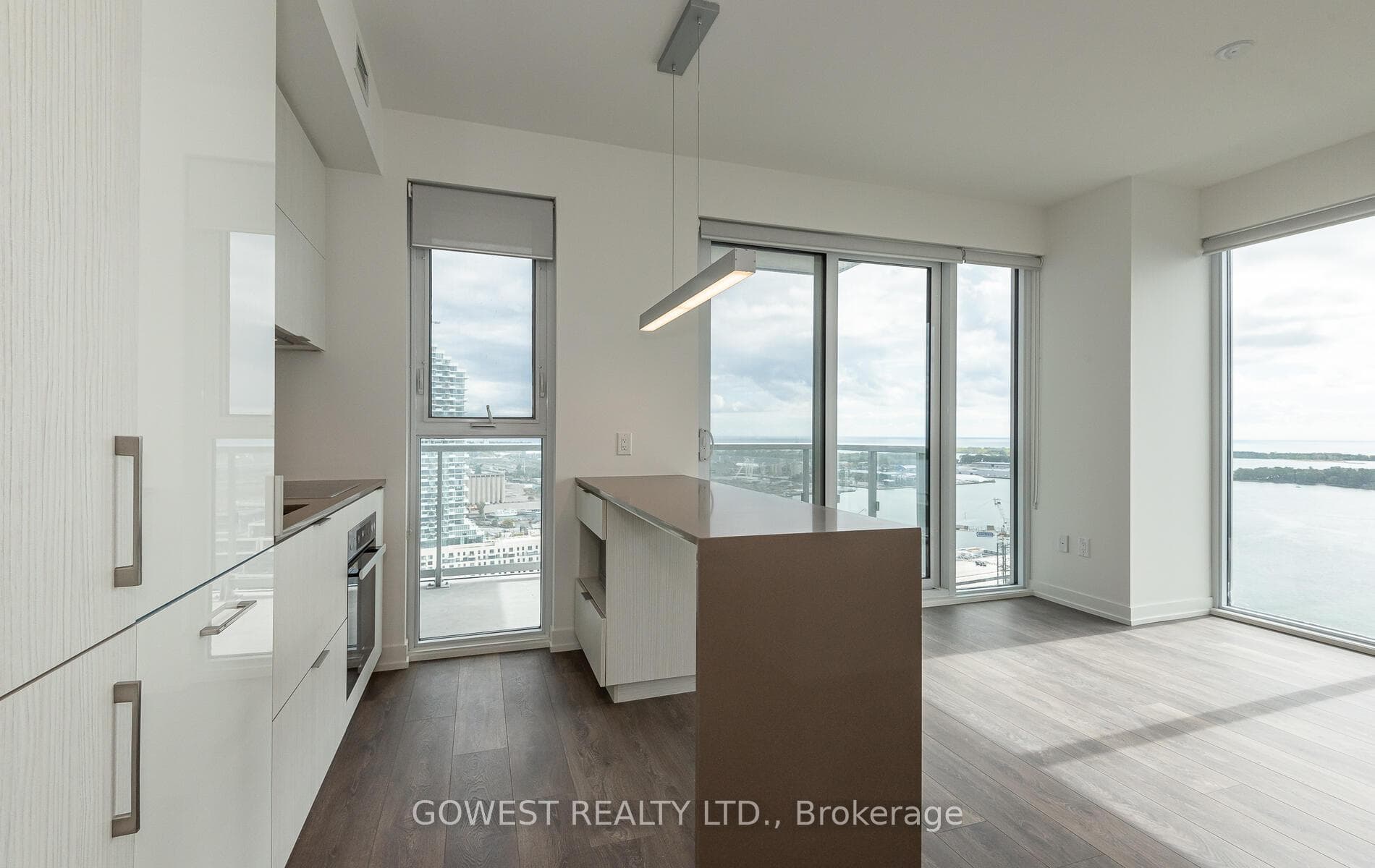 15 Lower Jarvis Street Unit 3803 photo 6