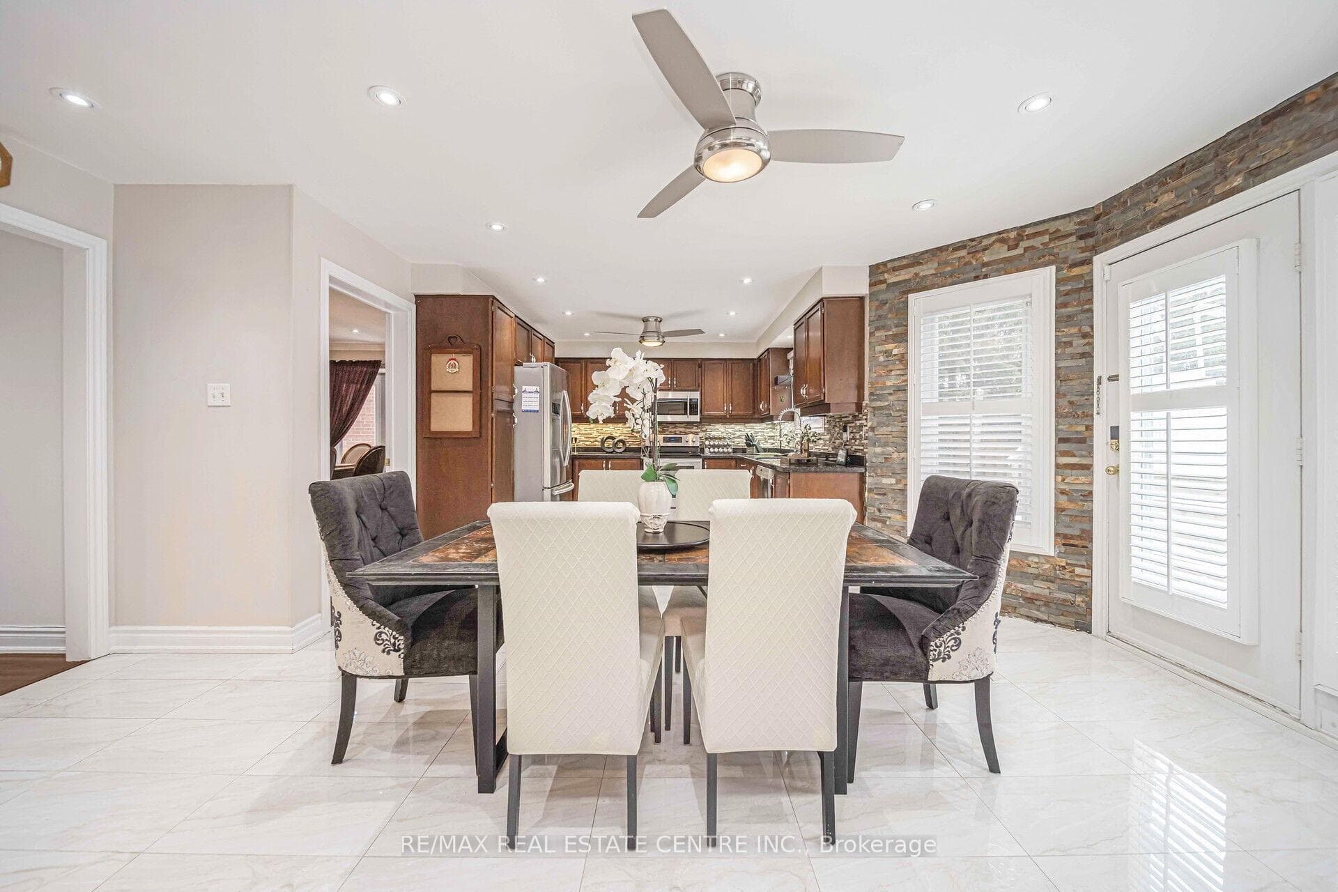 63 Leeward Drive photo 25
