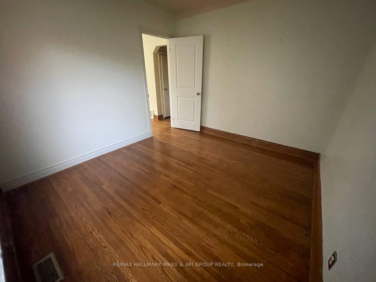 54 Highland Park Boulevard photo 8