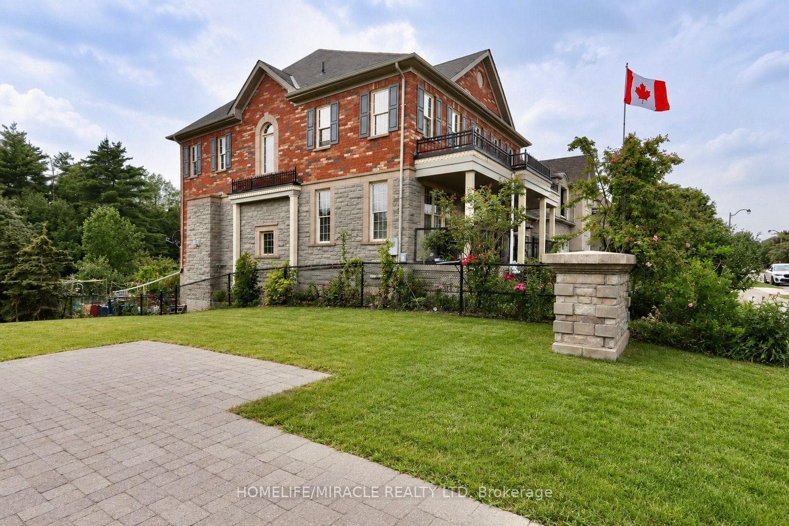 114 Bloomsbury Avenue photo 3