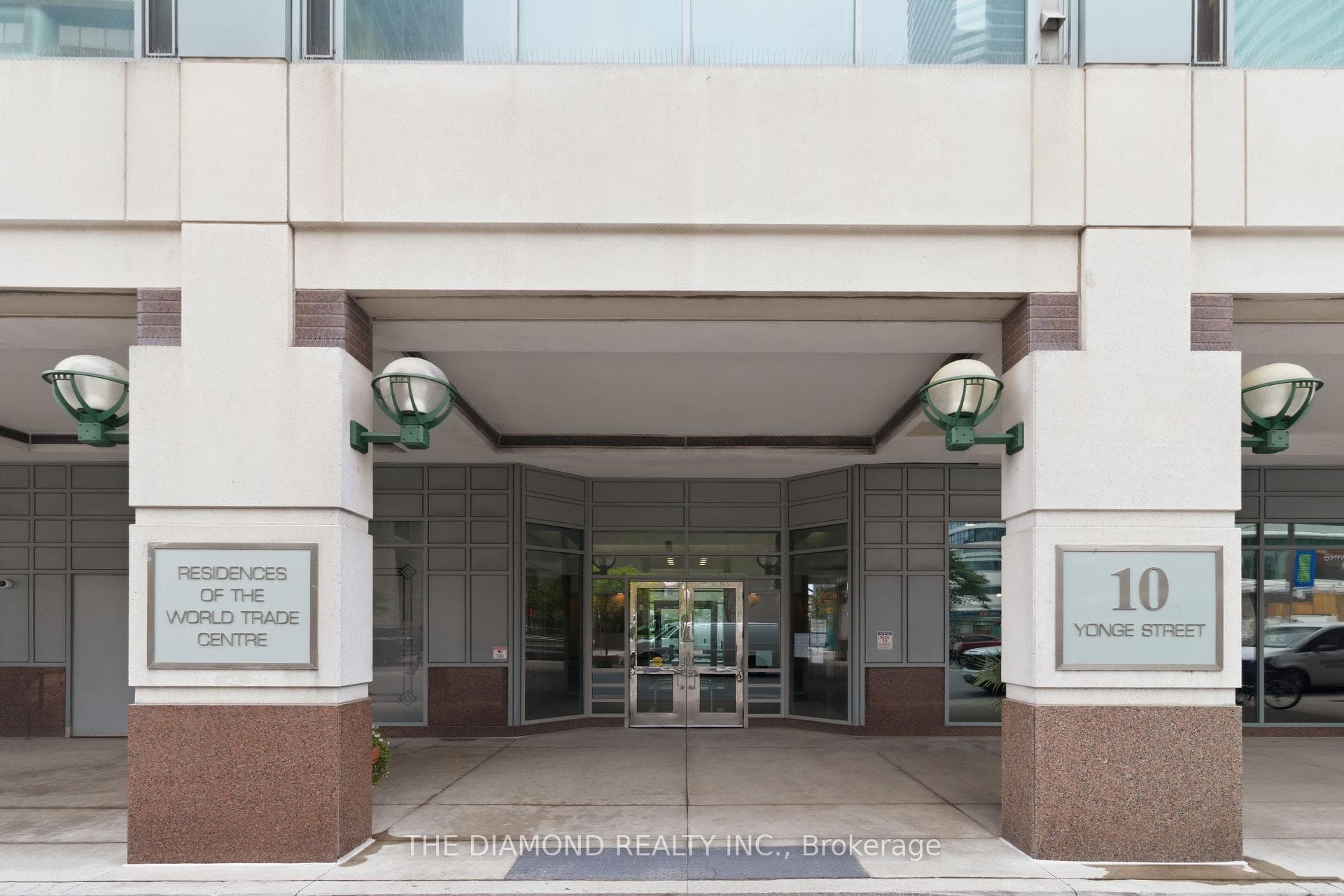 10 Yonge Street Unit 1708 photo 2