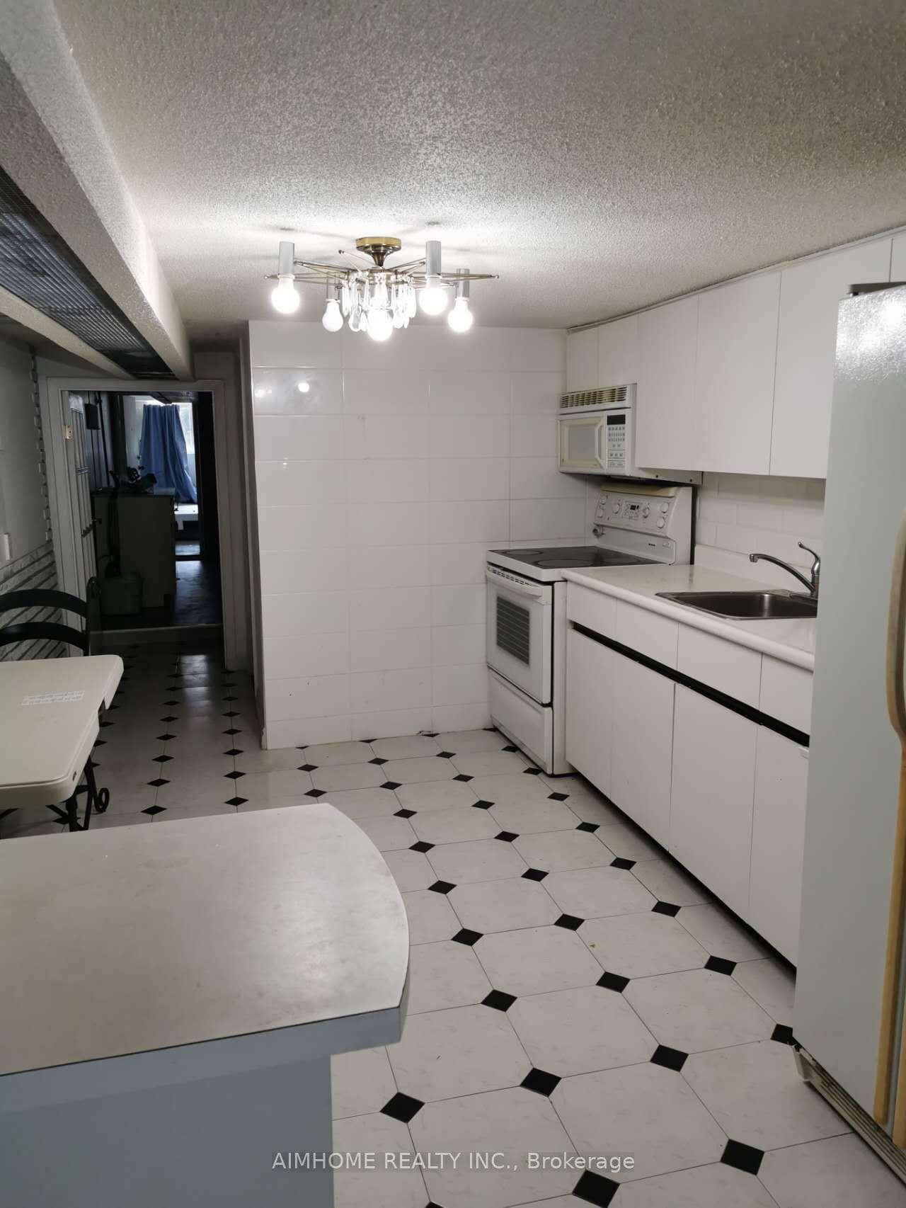 253 Palmerston Avenue Unit Basemen photo 4