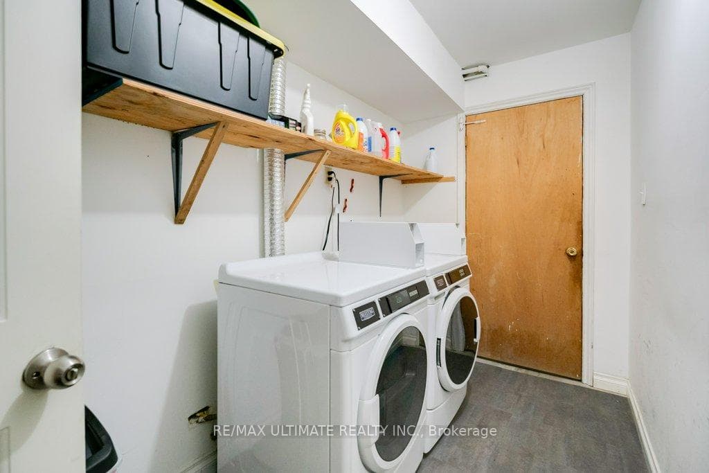 53 Churchill Avenue photo 19