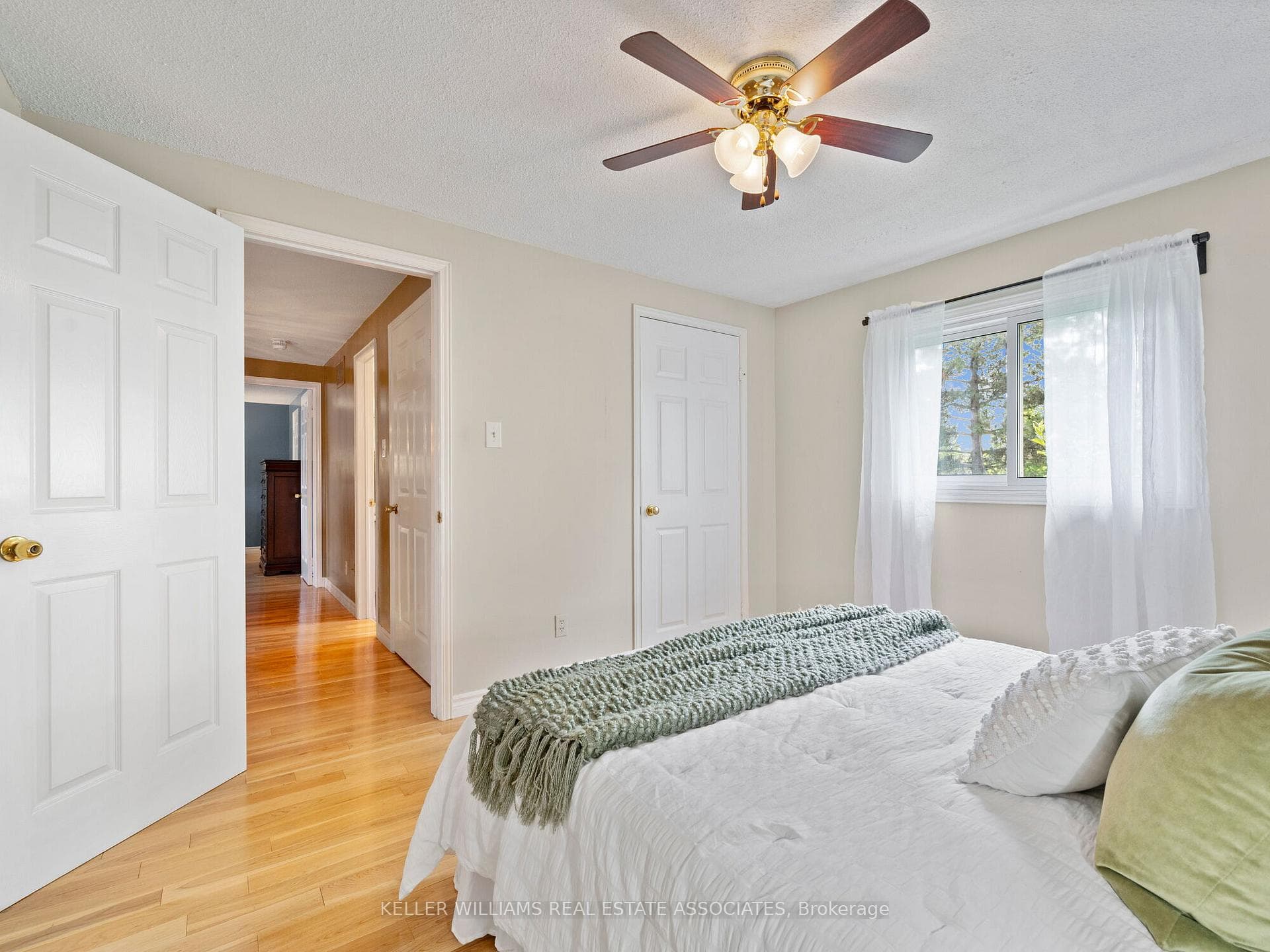 6398 Coachford Way photo 24