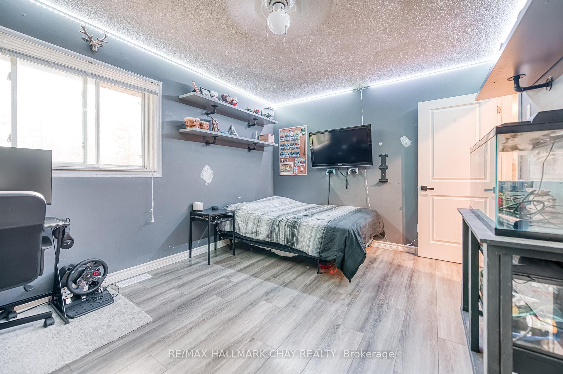 20 Howard Avenue photo 18