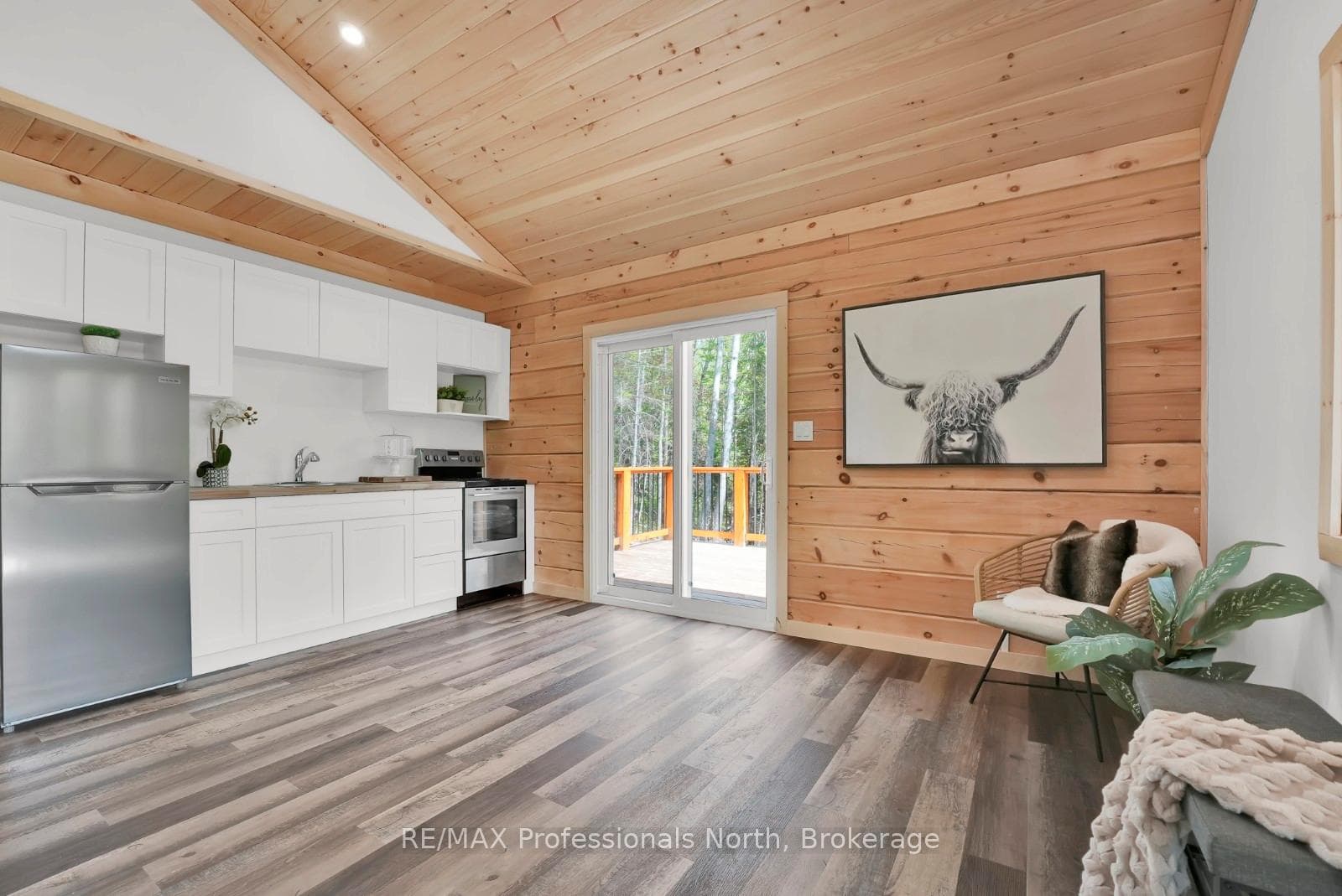 6587 Elephant Lake Road photo 10