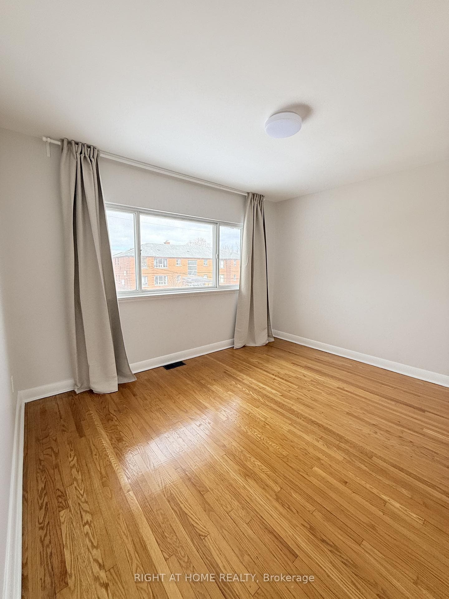 15 Arrowsmith Avenue Unit 1A photo 21