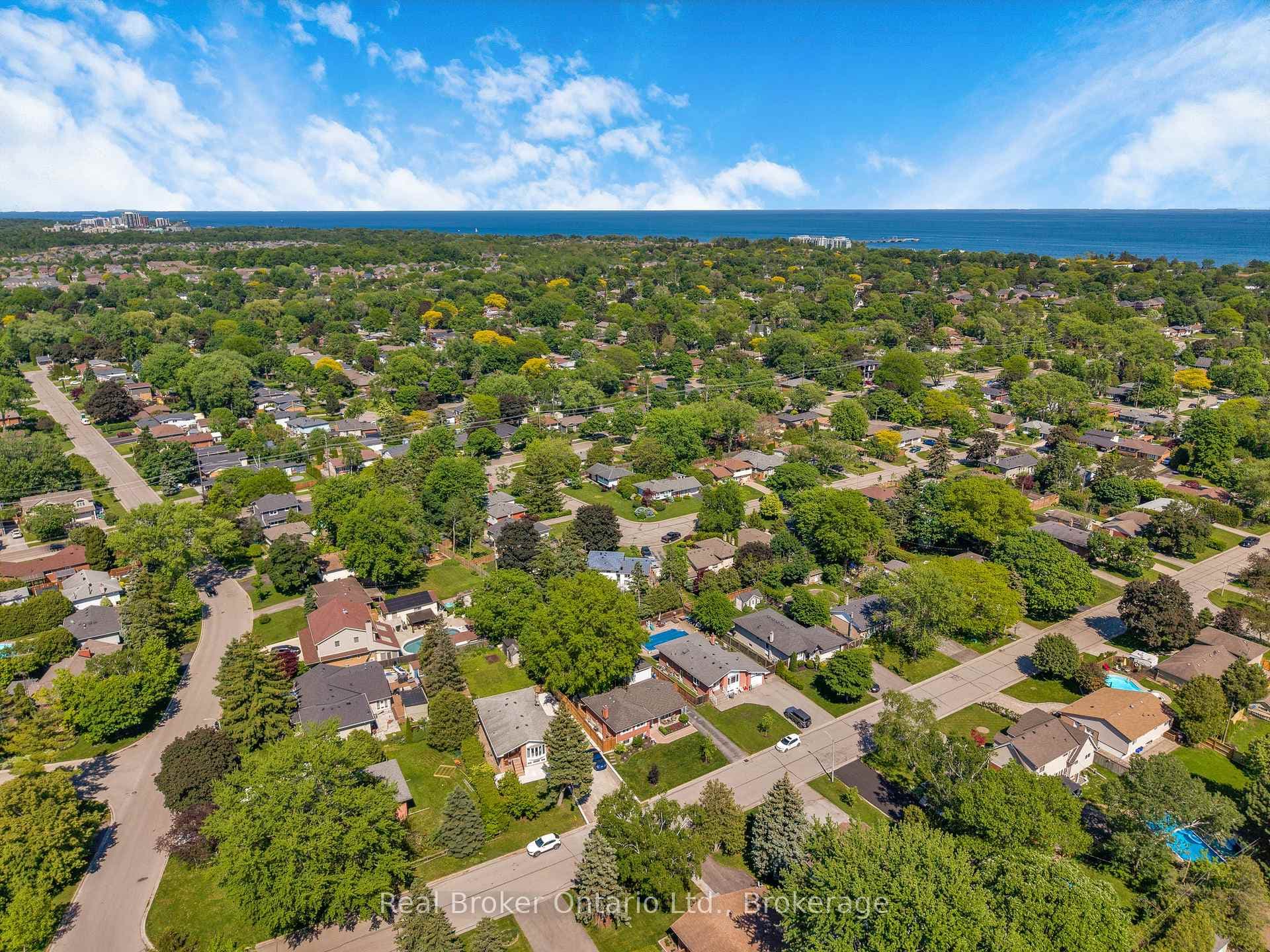377 Duncombe Drive photo 39