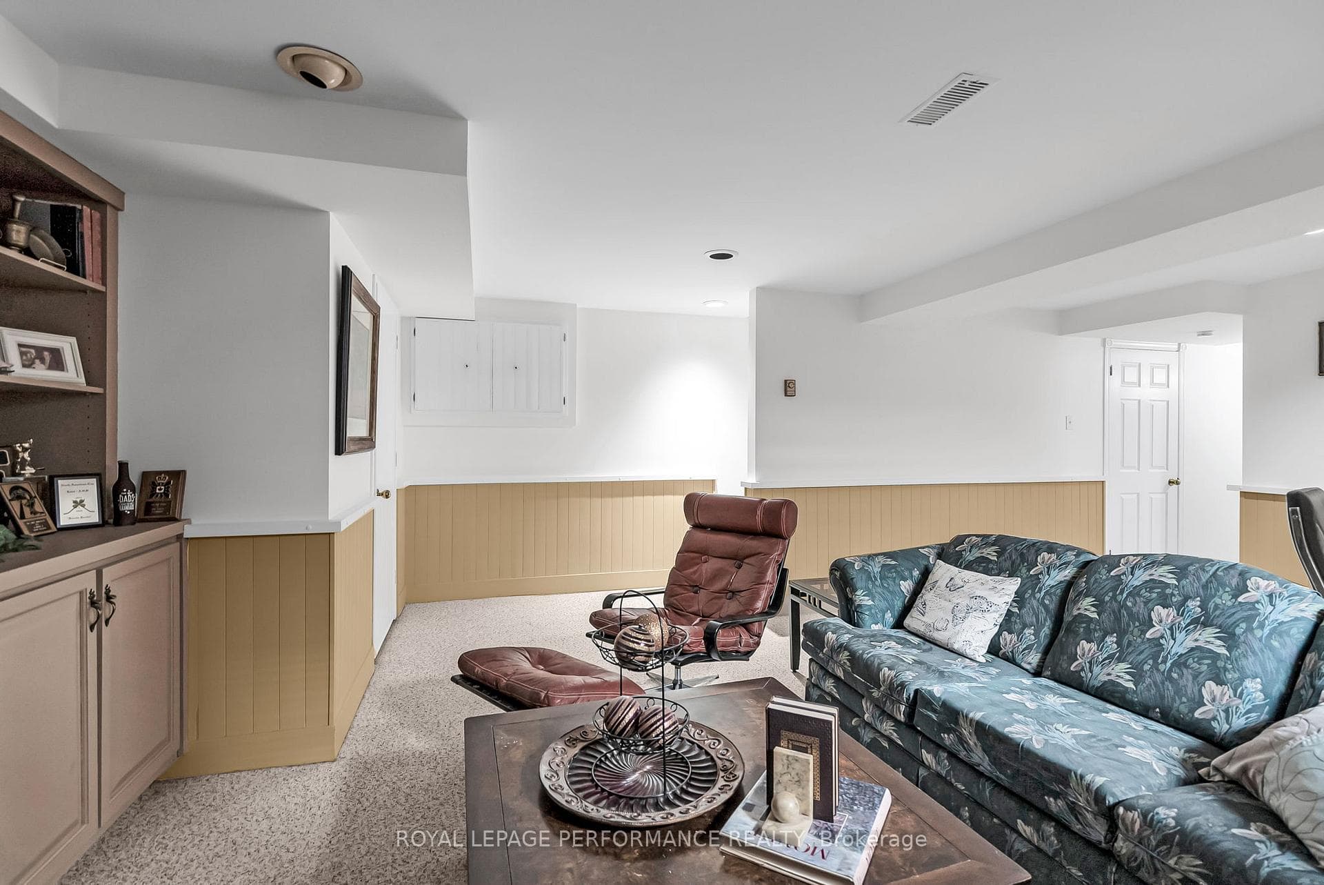 376 Sheridan Street photo 38