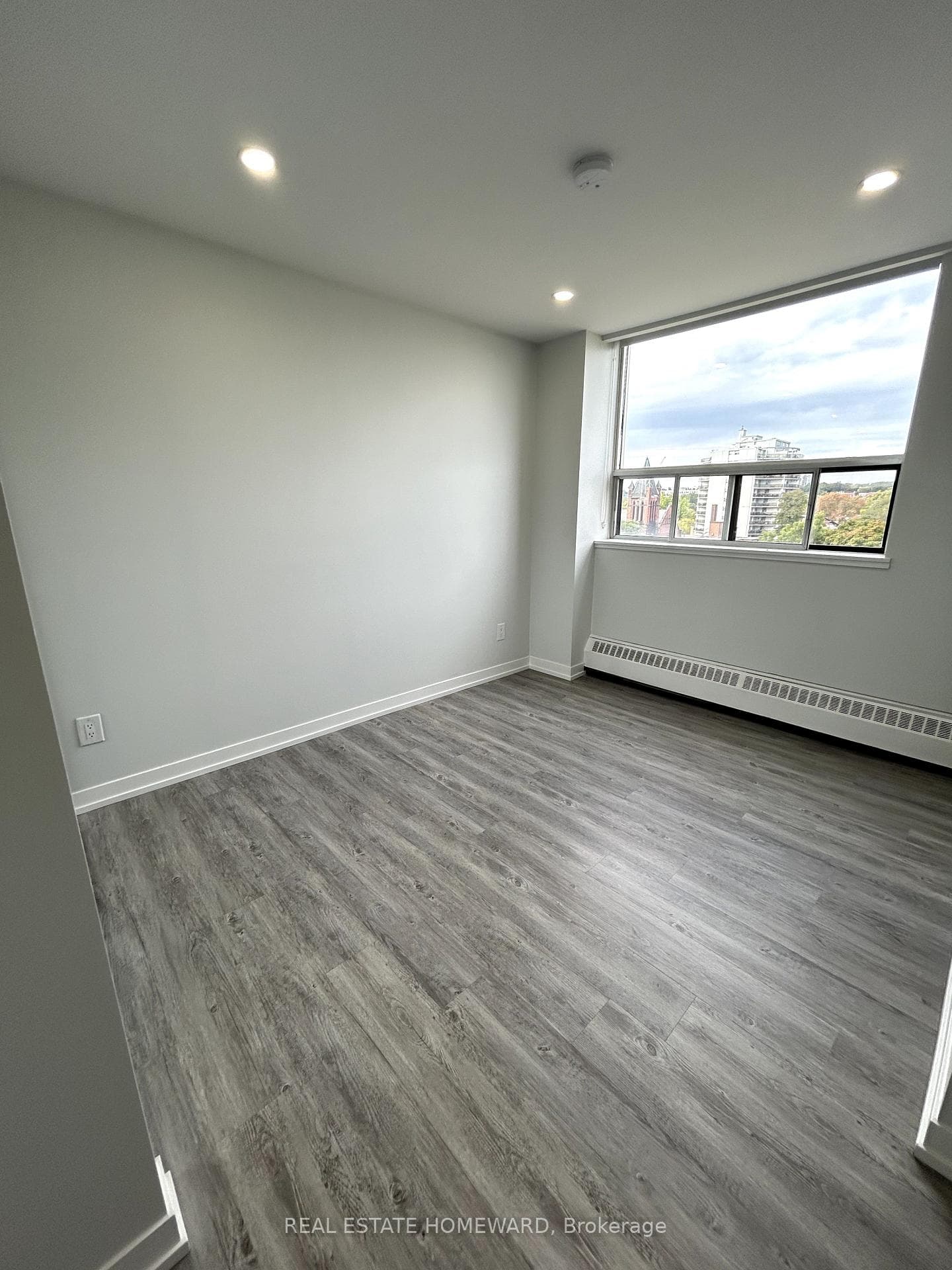15 Walmer Road Unit 508 photo 8