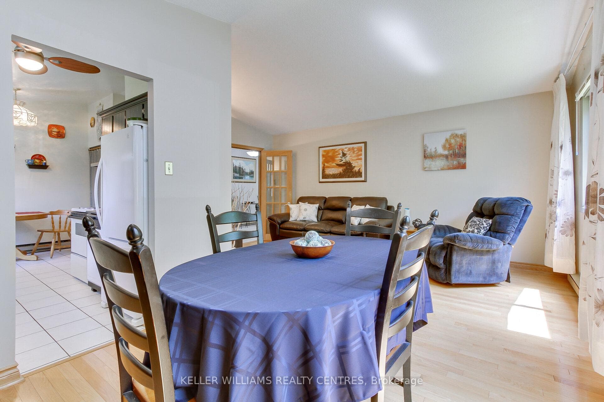 871 Elgin Street photo 15