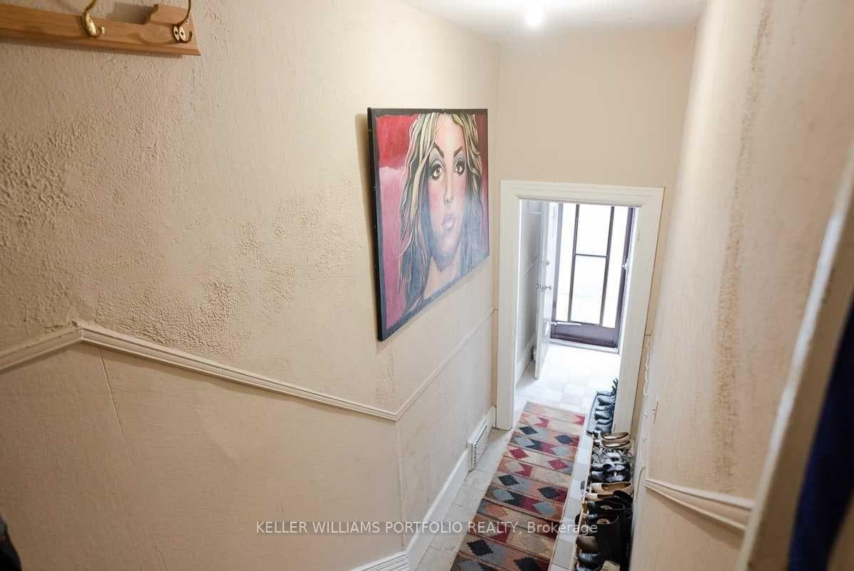 1156 Bloor Street Unit 2nd Fl photo 18