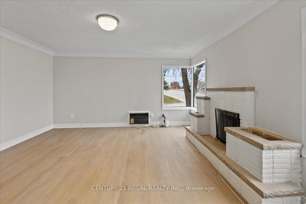 1090 8TH Street photo 11