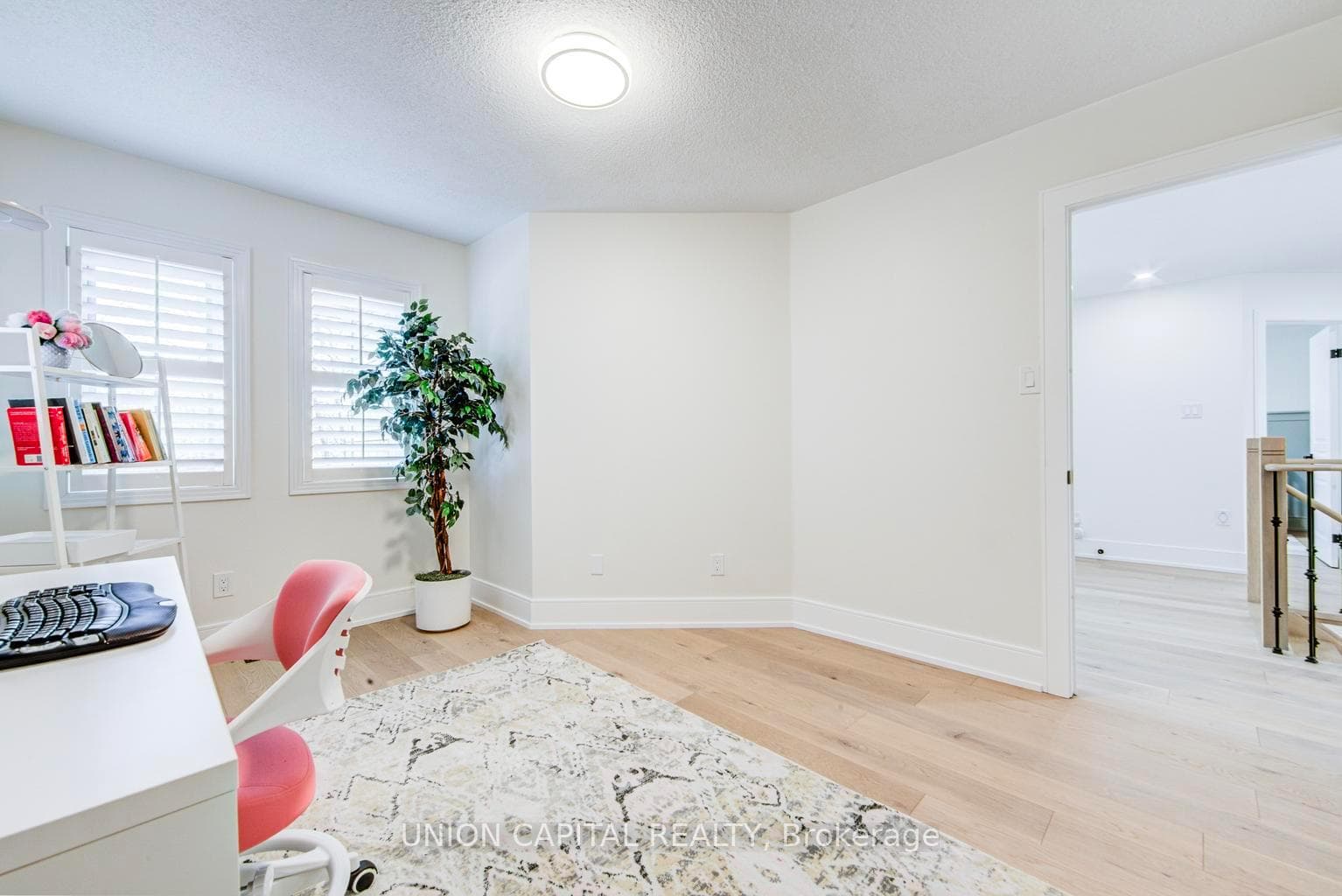 69 Southbrook Crescent photo 34