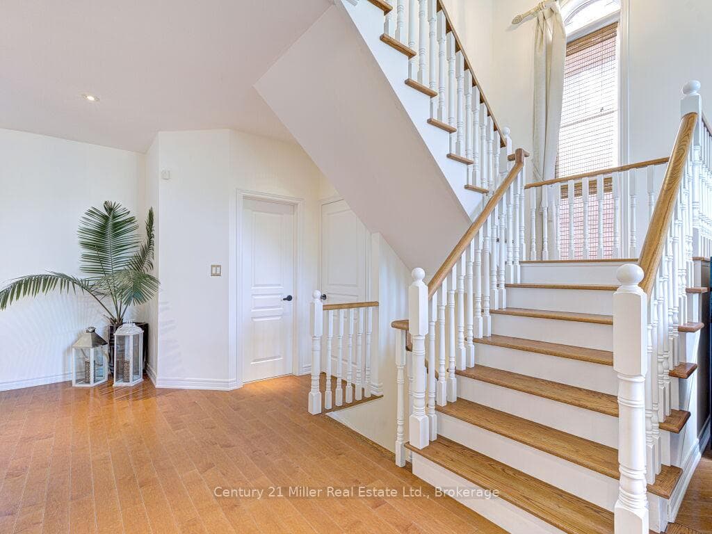 2301 Hertfordshire Way photo 20