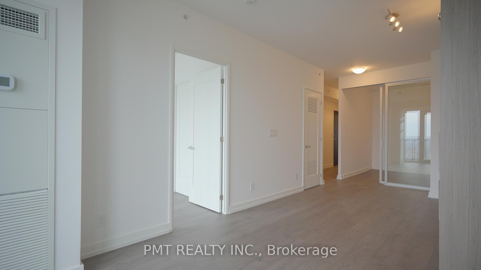 75 James Street Unit 3101 photo 10