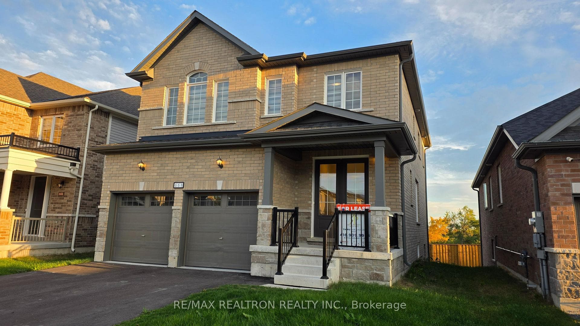 668 Lemay Grove photo 3