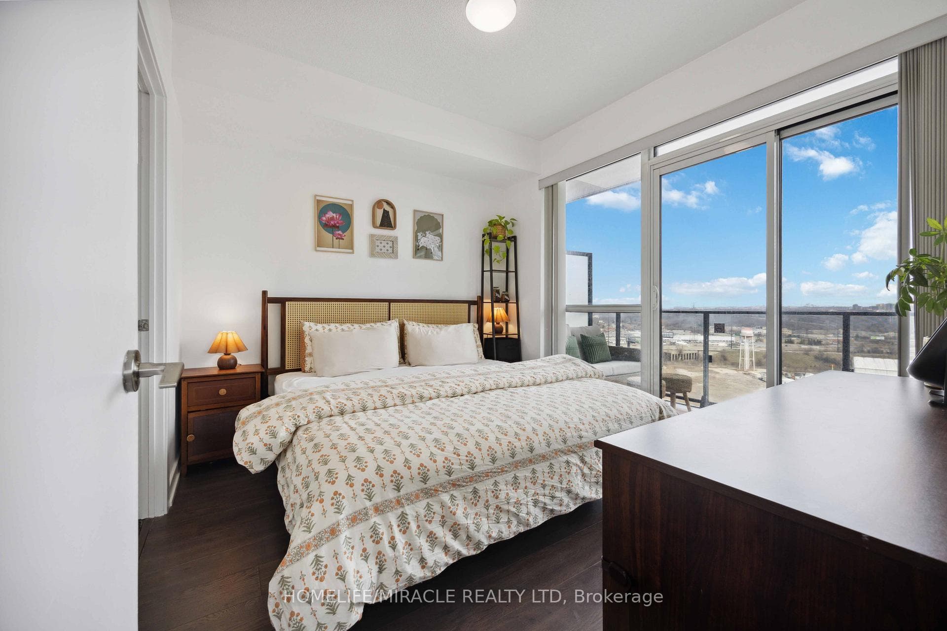 2220 Lake Shore Boulevard Unit 2207 photo 12