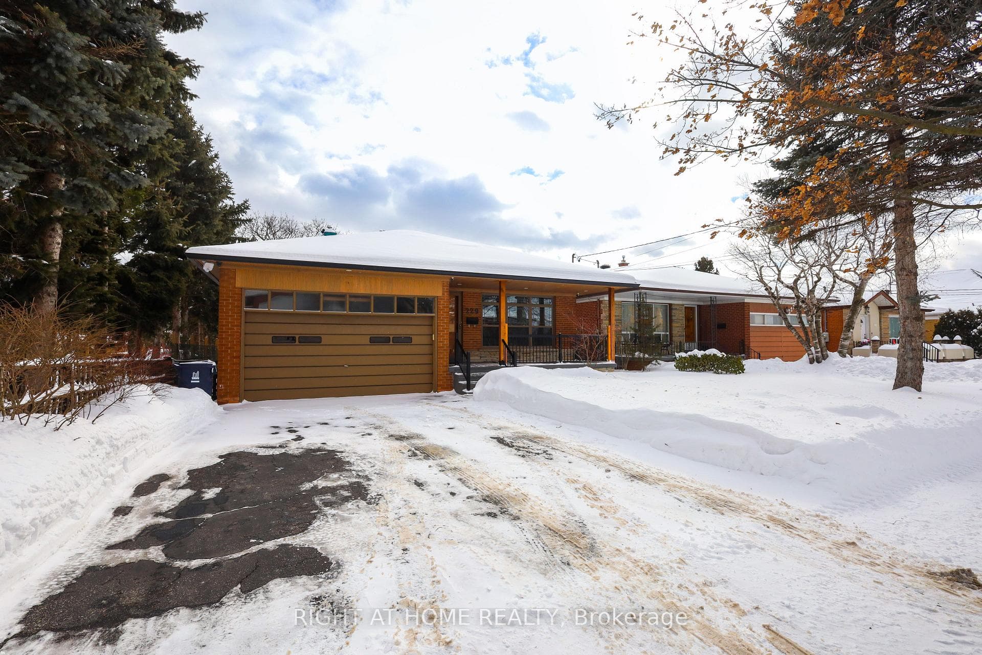 229 Rustic Road photo 1