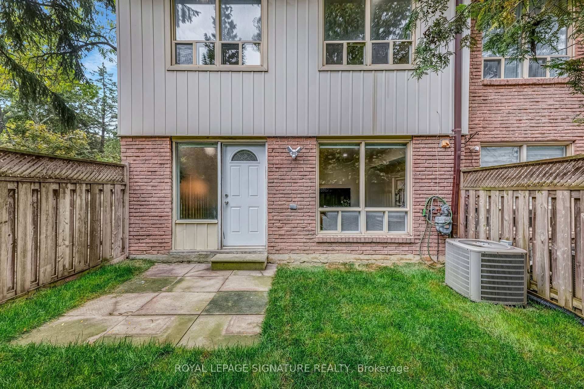 67 Poplar Crescent Unit 6 photo 37