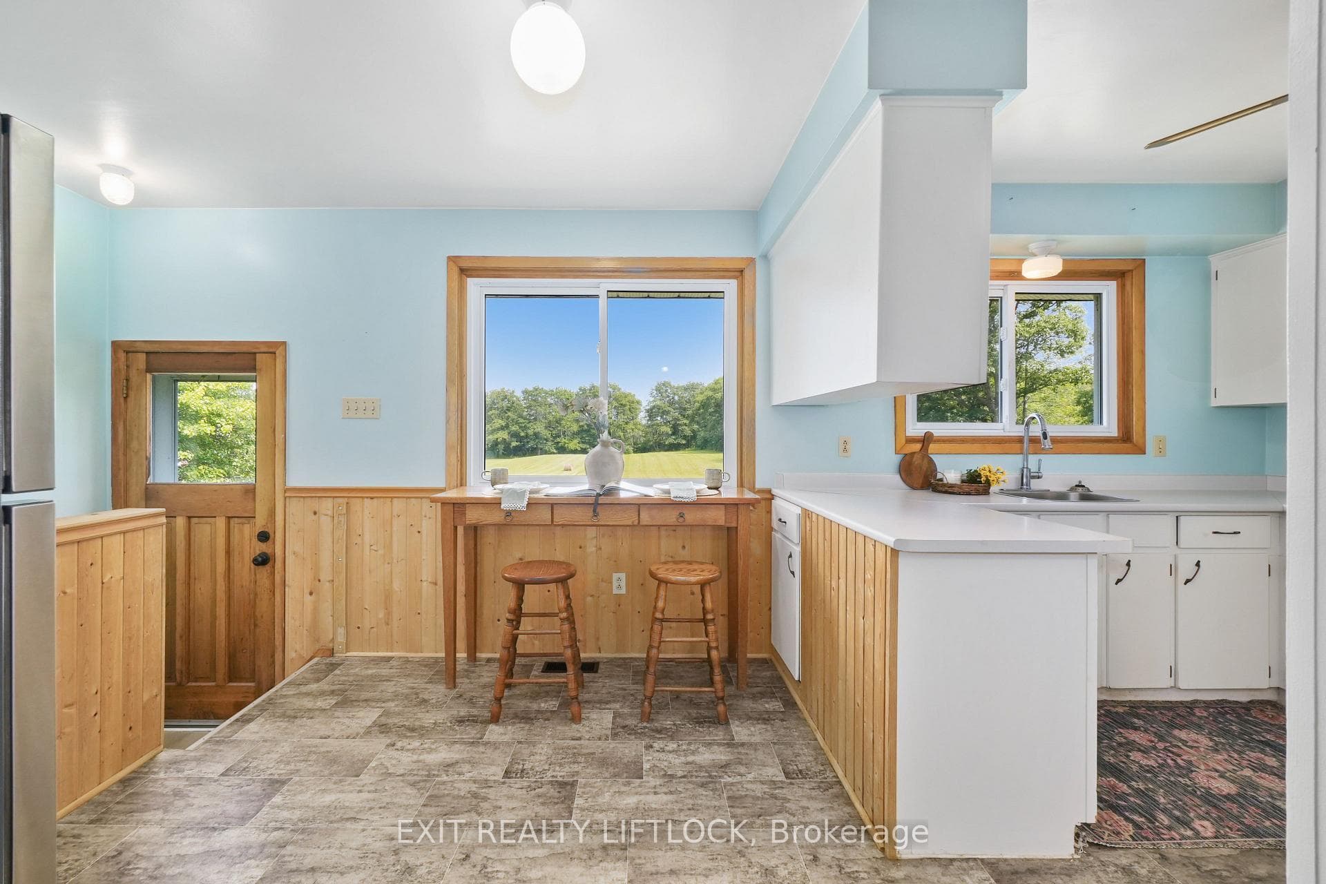 8605 Gilmour Road photo 15